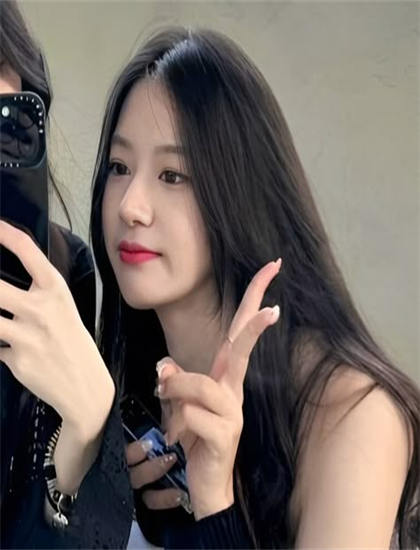 《医女娇妻美又飒》色彩运用解析大师级的：色调选择与情绪表达分析